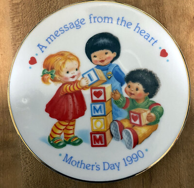 Avon Mothers Day 1990 Collectors Plate ''A message from the heart'' Vintage