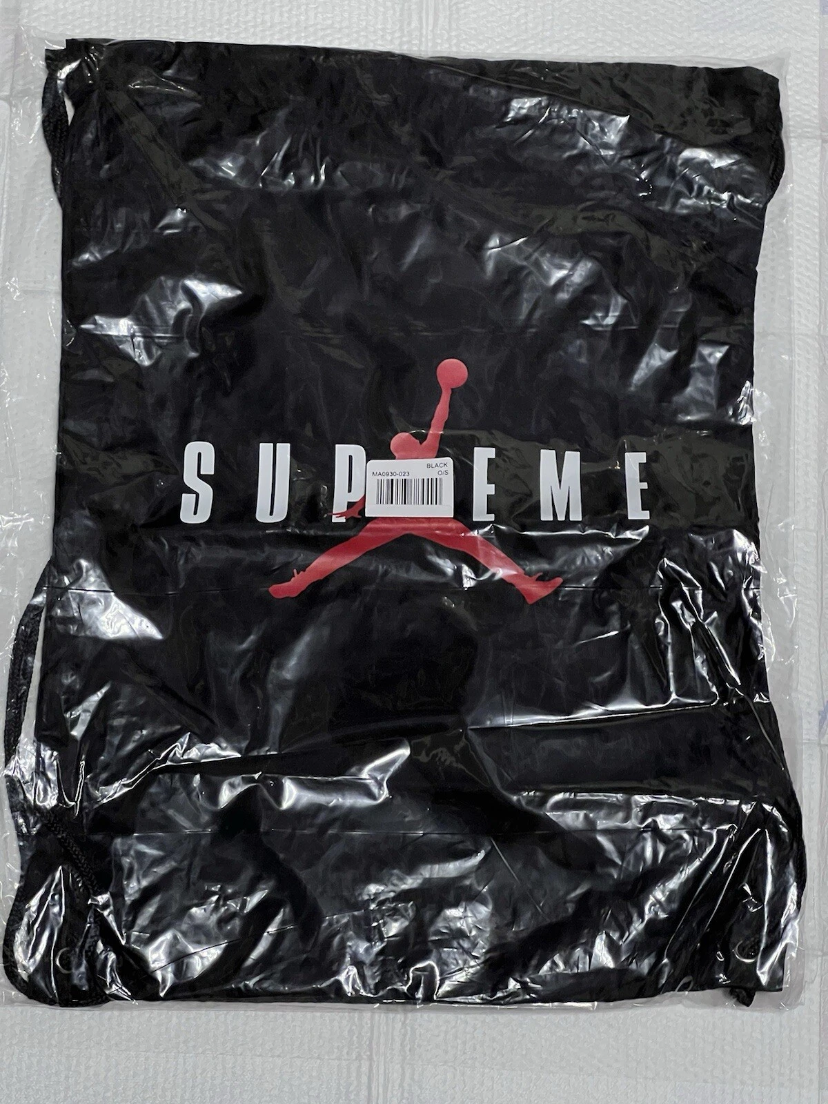 ? Authentique sac de bain gym Supreme x Jordan cordon noir rouge Neuf avec étiquette