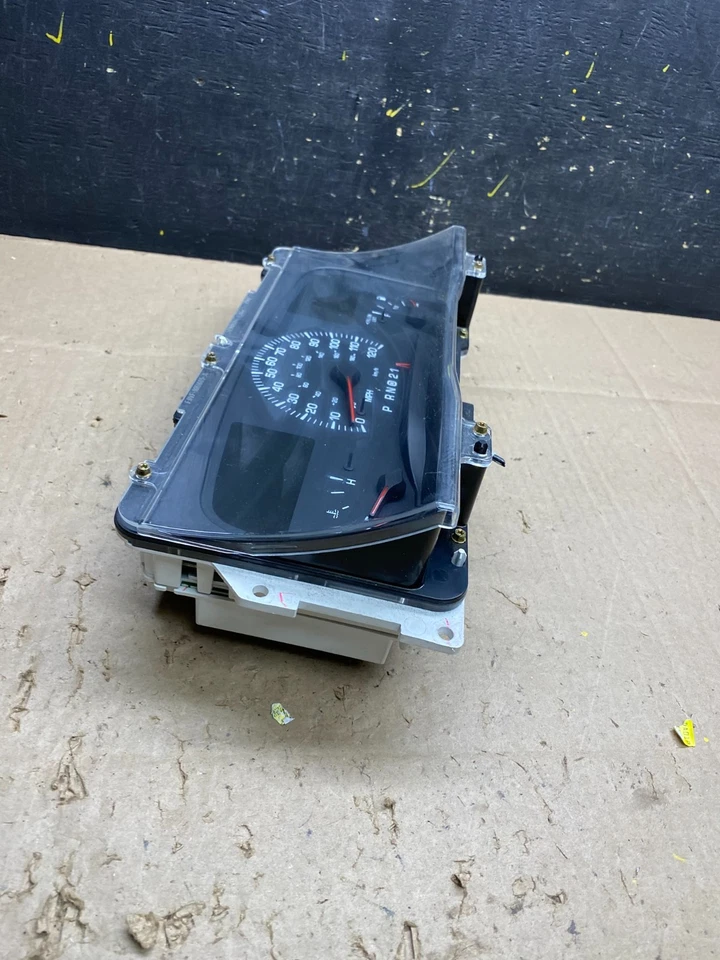 1998 年至 2002 年林肯镇汽车测速表集群 u4856 DG — 第 2/4 张图片