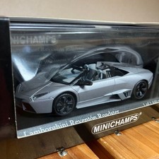 Minichamps 1/43 Lamborghini Reventon Roadster 2010 Matt Grey Model Car