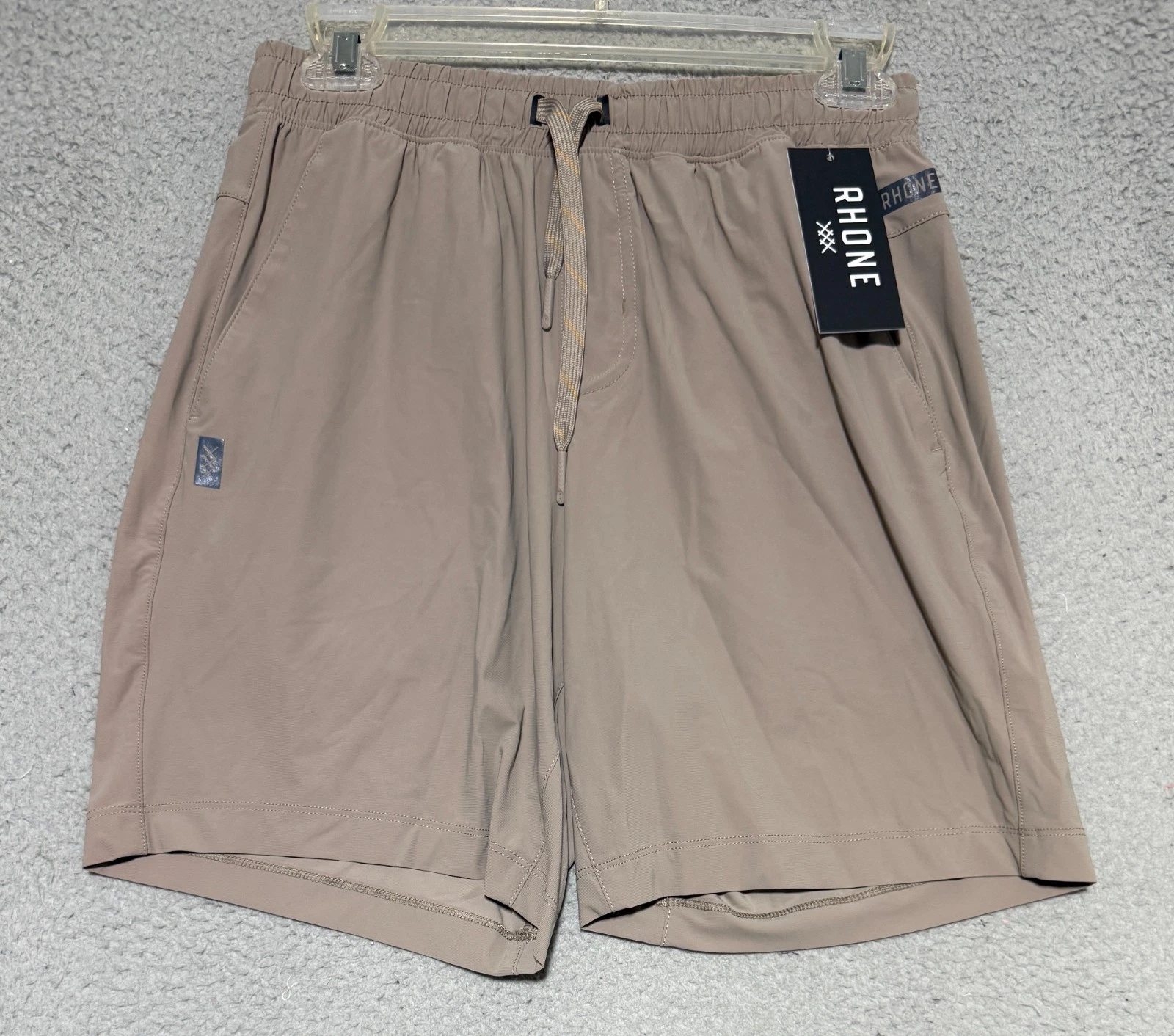 NEW RHONE Unlined Pursuit Shorts 7" Foggy Taupe Mens Small Performance
