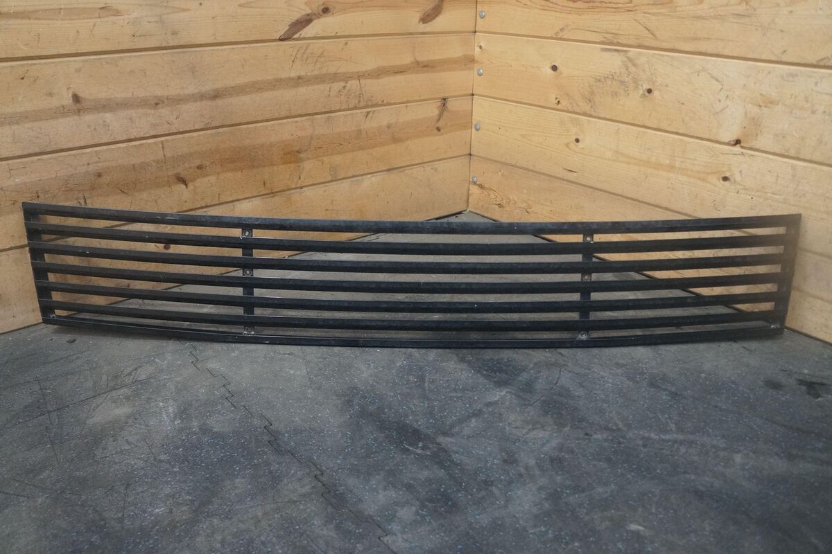 Front Hood Bonnet Grille Panel Black Nero 60559600 OEM Ferrari Mondial 1982 Front Hood Bonnet Grille Panel Black Nero 60559600 OEM Ferrari Mondial 1982