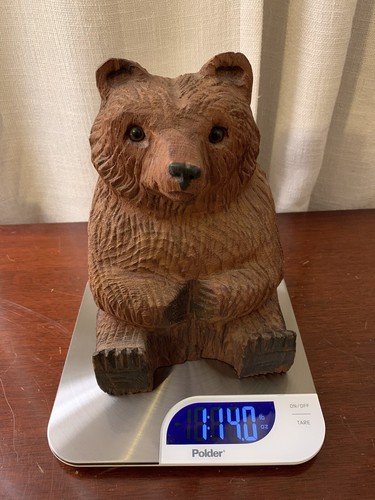 Holzschnitzerei sitzender Bär von Devyon Harrison in Muir Woods - Bild 11 von 11