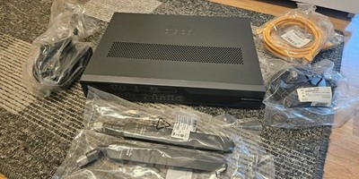 Cisco C881G-4G 4G LTE ISR Router inkl. Netzteil, 2 Antennen & Zubehör