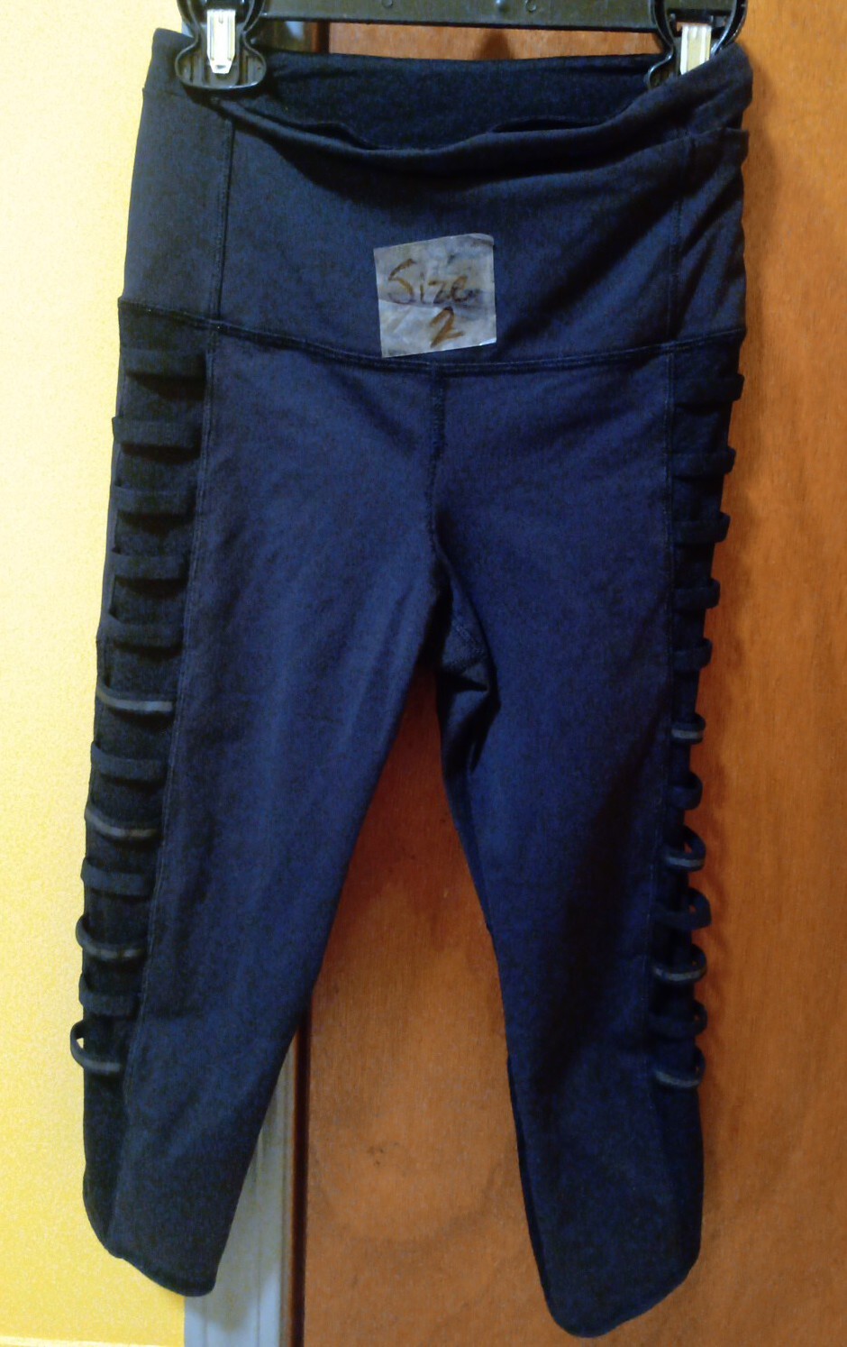 ALTRA leggings neri lululemon taglia 2 per favore guarda le mie altre inserzioni lululemon