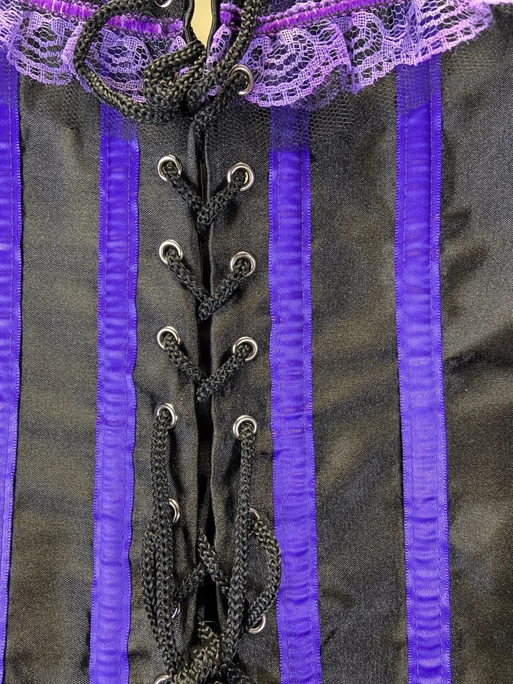 Corset Women's Hearts & Roses corset set with skirt Purple or Red - Image 3 of 4