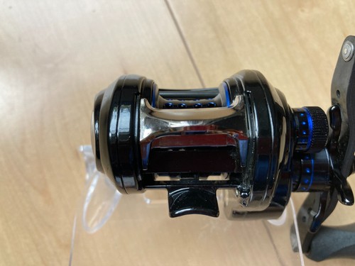Abu garcia Revo DEEZ6 Right used very good bait reel W/Box PE Line from JP - Picture 5 of 16