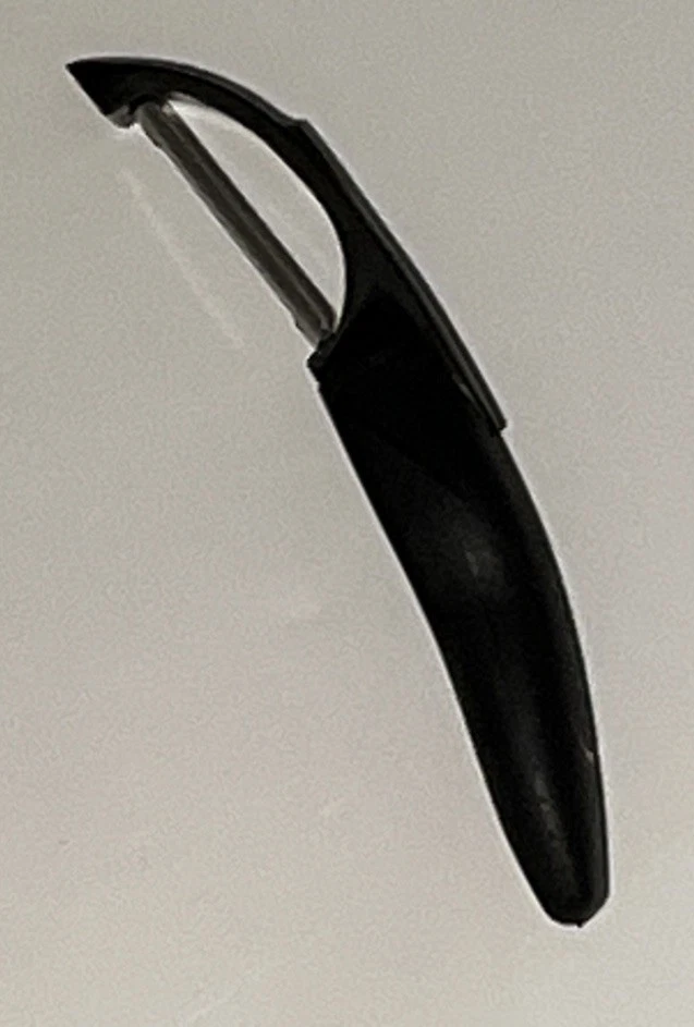 Cutco Cutlery 1501 Vegetable Peeler Ergonomic Black Silicone Handle BNIP
Opens in a new window or ta