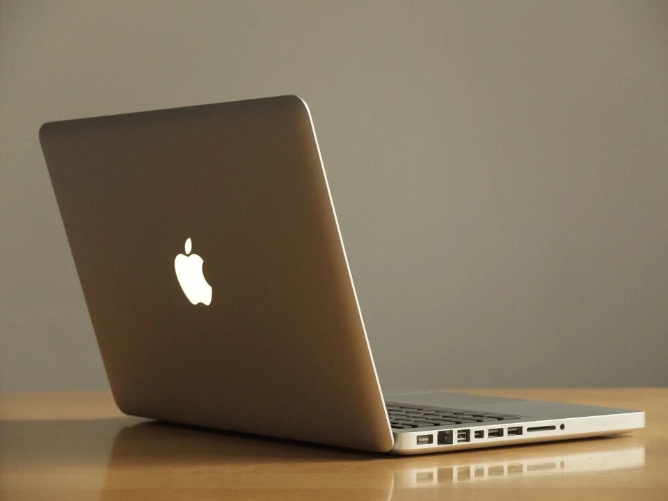 MacBook Pro 13" (2009) A1278, 8GB RAM/500GB SSD+500GB HDD/macos Monterey 12.7.6 - Bild 2 von 4