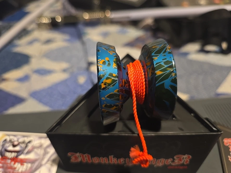 Monkeyfinger Pixelape Helium Mint - Image 3 of 3