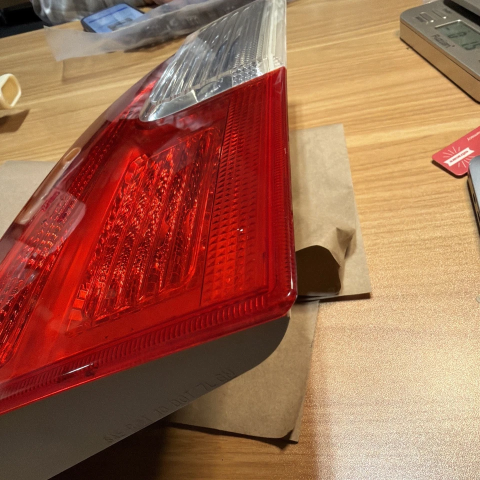 Genuine Used GM Driver Side Tail Lamp Applique 20845443 GMC Terrain 2010-2017 - Image 4 of 4