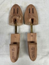 THE ORIGINAL SHOE TREE COMPANY   CEDAR SHOE TREES   SHOE SIZE S