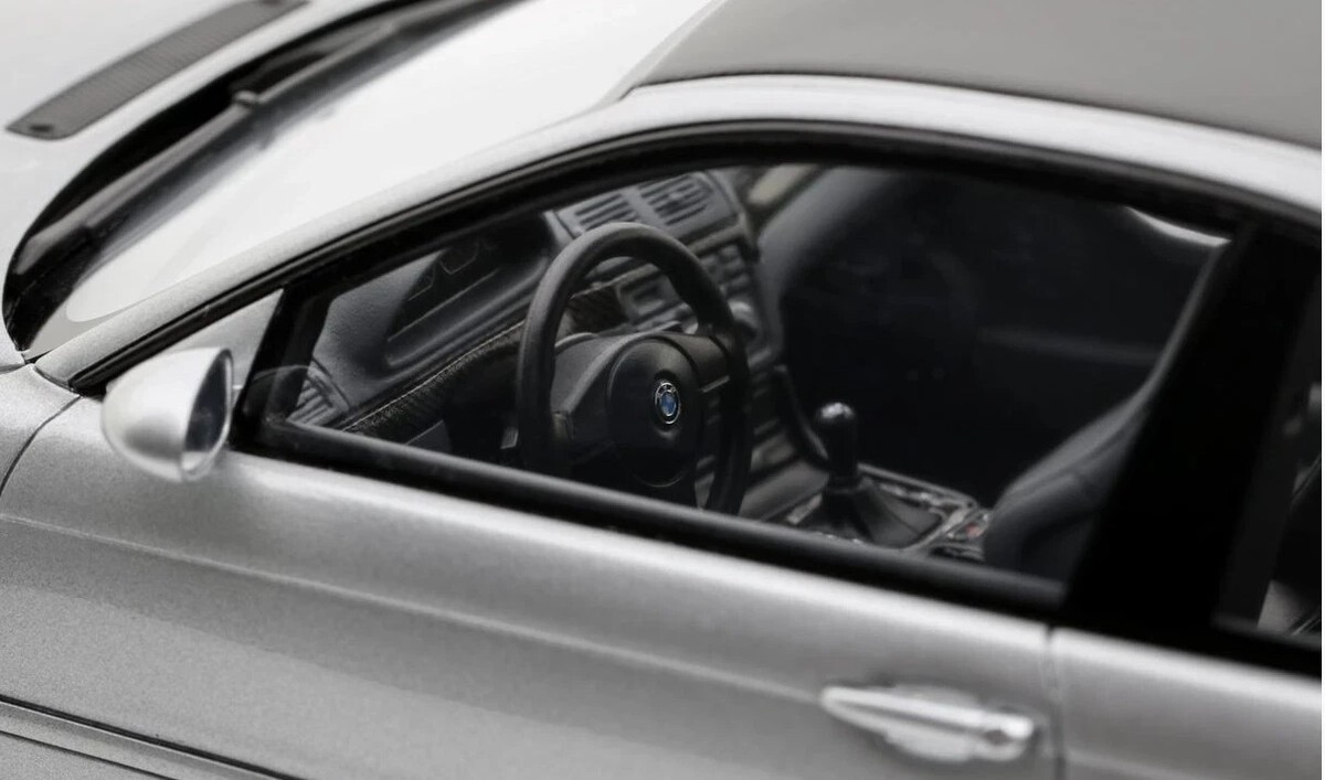 BMW M3 (E46) GTR Street Coupe 2001 Titan-Silver Met. 354 1:18