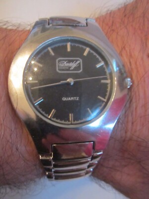 DAVIDOFF CIGARETTES QUARTZ WATCH - RUNS GREAT - BLACK FACE - TUB GW