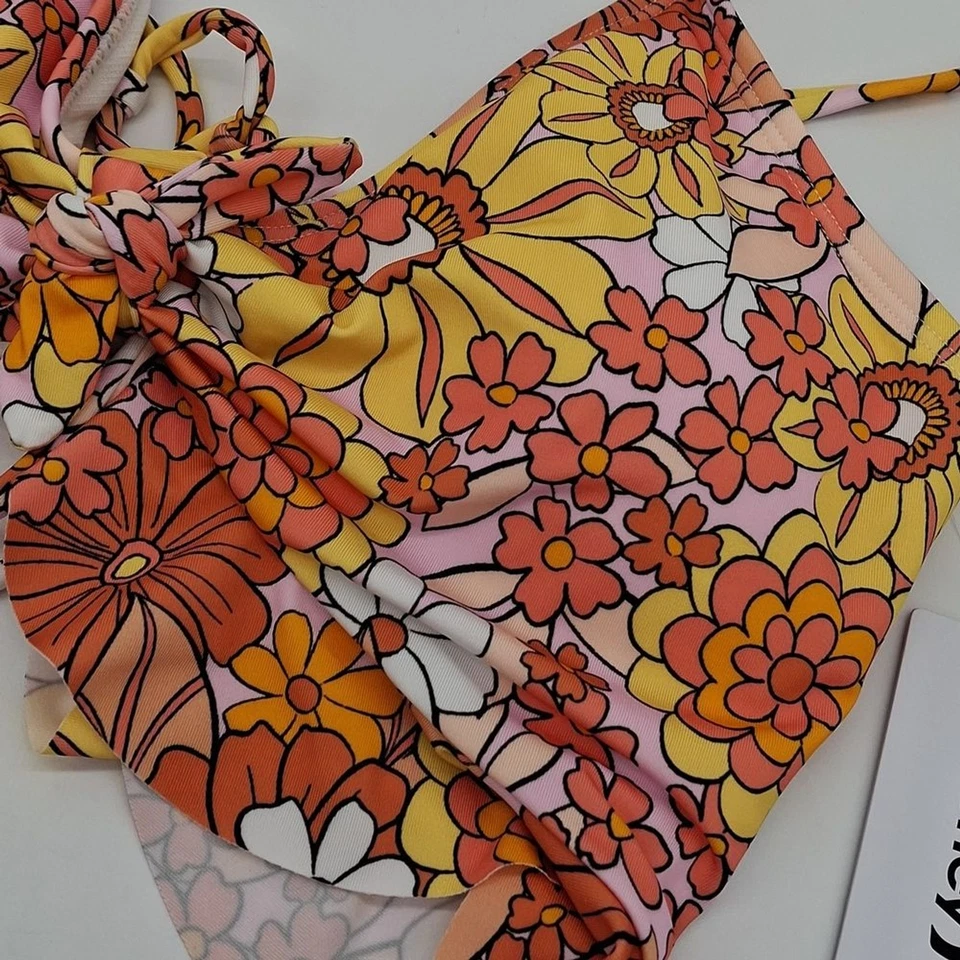 Conjunto de Bikini Hurley Juniors Medio Estampado Floral Volantes Top Cinch Back 2 piezas Naranja Foto 3 de 4