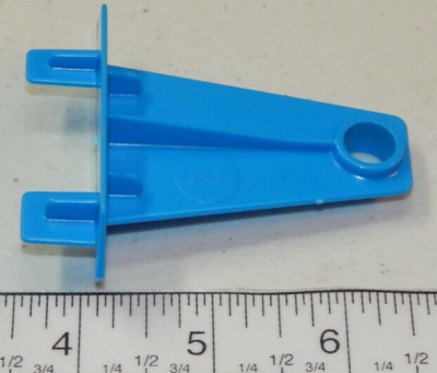 2005 Mouse Trap Board Game Replacement Gear Support Part 2 Only