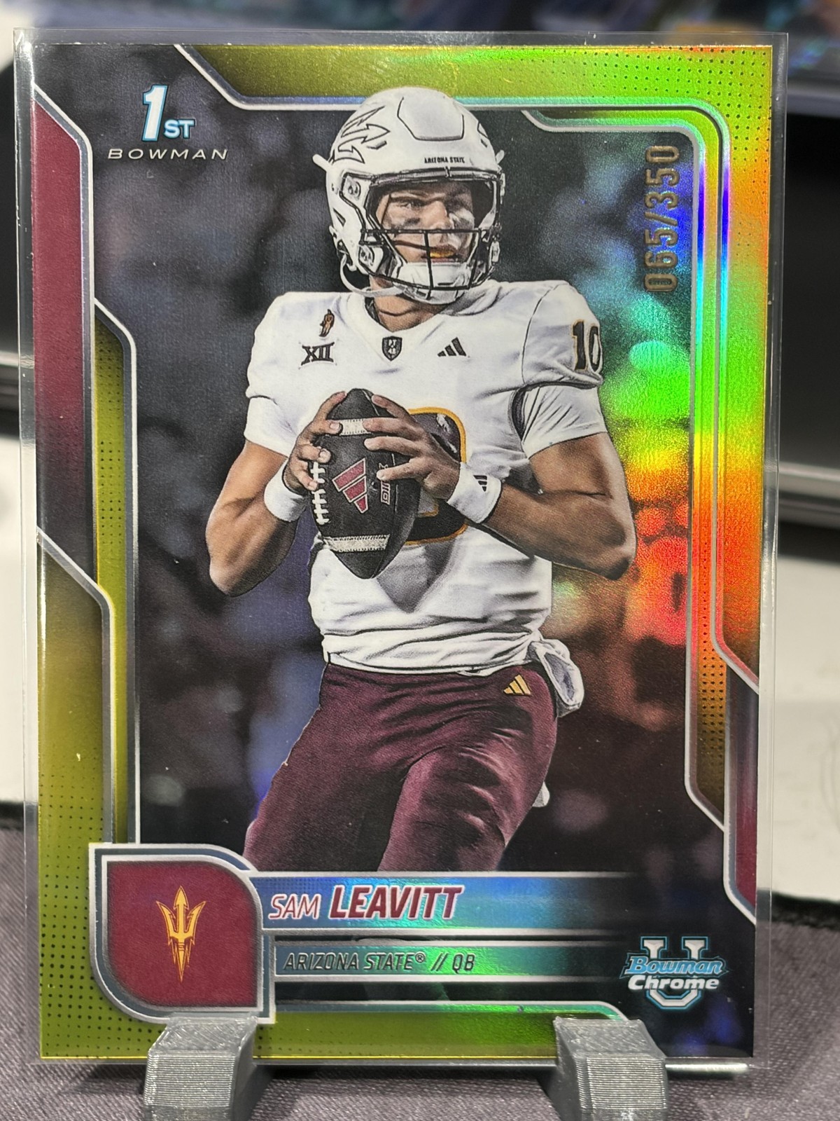 2025 Bowman University Chrome #195 Sam Leavitt Yellow Refractor #/350