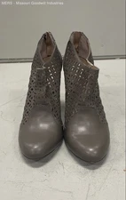 Sole Society Women Taupe Heels - US 7.5