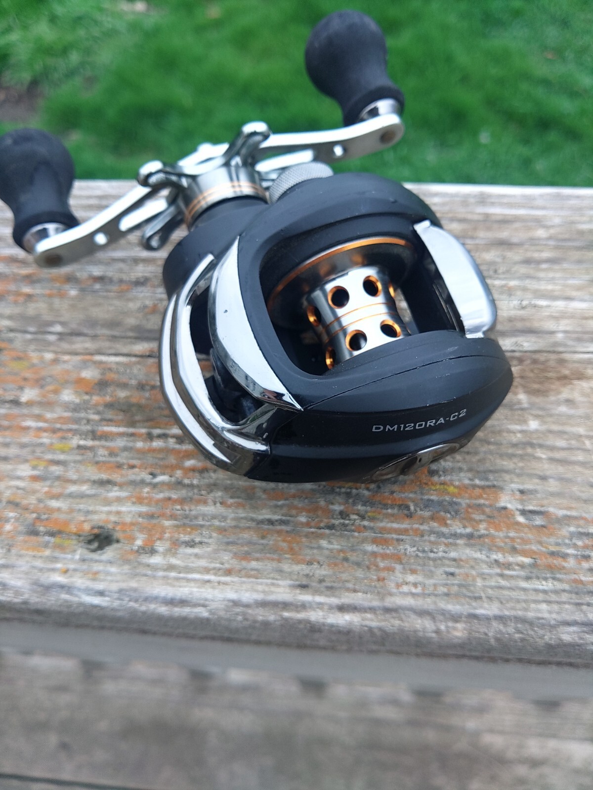 DMK Predator Low Profile 11+1 Ball Bearing Baitcasting Reel.