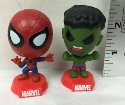 2 Marvel Mini Bobble-Heads Figures  Spider-Man & Hulk