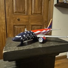 New American Flag Southwest  Boeing  B737 Die...