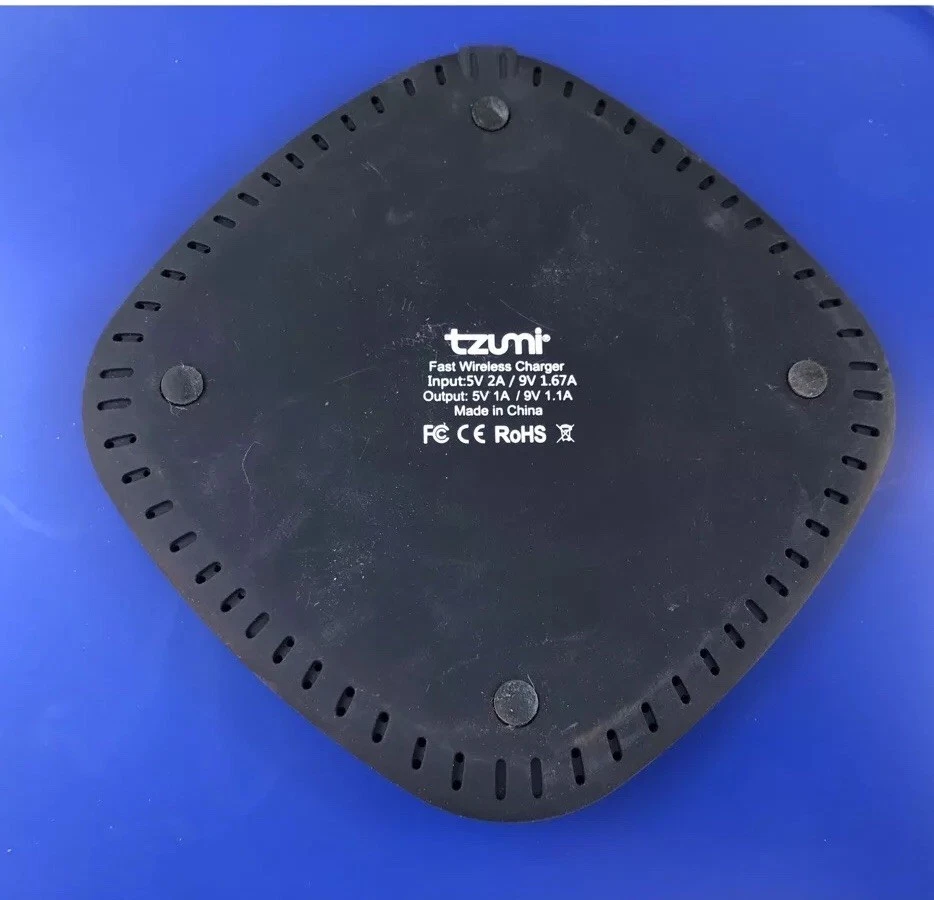 Pad cargador rápido inalámbrico tzumi HyperCharge 10 vatios Qi-Compat iPhones, Samsung Foto 2 de 2