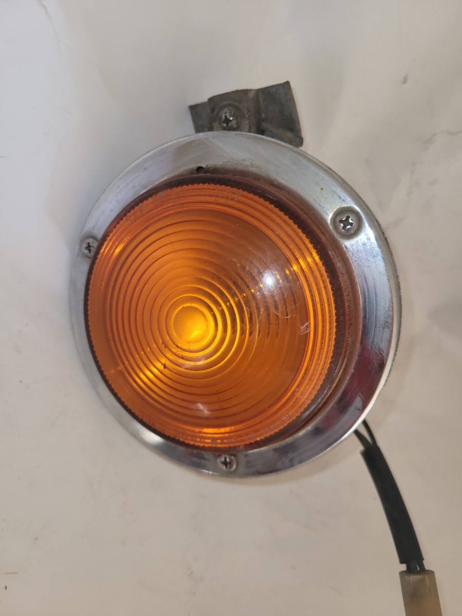 IKI 3044 1962-1965 Datsun Fairlady 1500 Amber Turn Signal Round