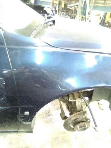 Guardabarros derecho pasajero Cadillac DTS 06-11  Foto 2 de 4