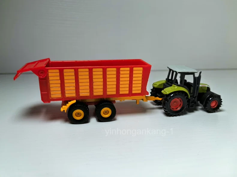 SIKU NO.1650 1:87 Scale CLAAS TRACTOR WITH SILAGE TRAILER Dicast Model Toy - Image 2 of 4