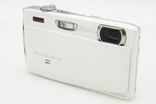 FUJIFILM FinePix Z900EXR White Compact Digital Camera Tested from Japan
