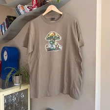 Vintage Alien Mushroom Anime Shirt Size L