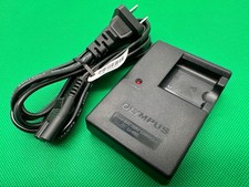 Genuine Olympus FE-280 FE-290 FE-300 FE-320 FE-330 FE-340 FE-350 Battery Charger