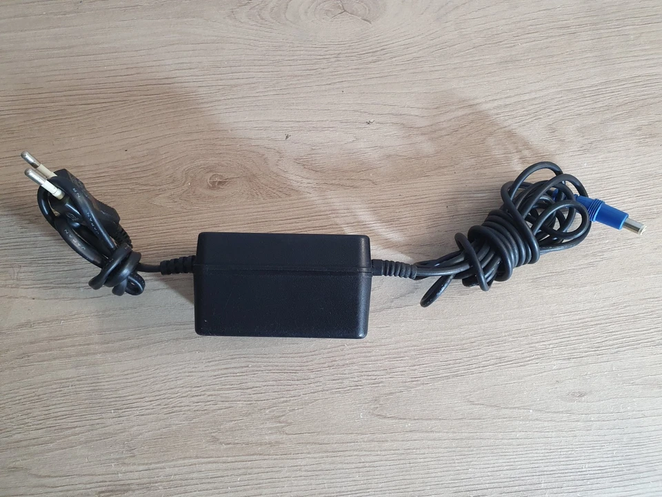 cable alimentation Chargeur officiel d'origine super nintendo SNES et NES - Photo 4/4