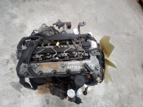 665926 Kompletter Motor für SSANGYONG RODIUS Xdi Limitierte AWD 2006 1166551 - Bild 1 von 10