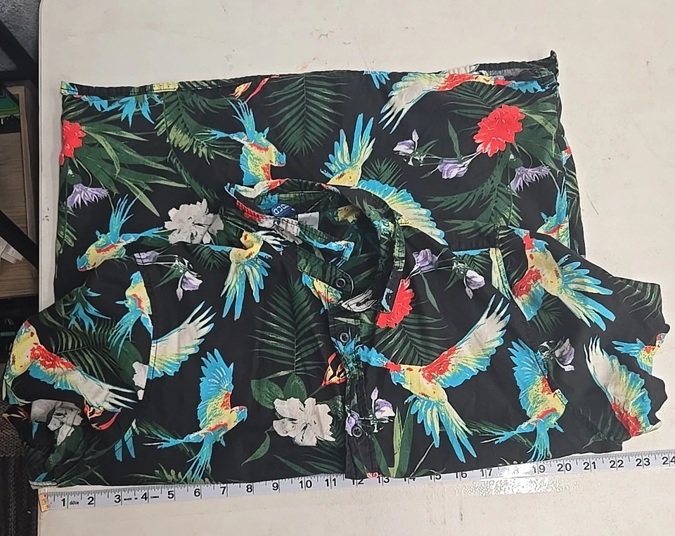 Divided H&M Men's Shirt M Black Tropical Hawaiian Parrot Print Button Down - Image 3 of 4