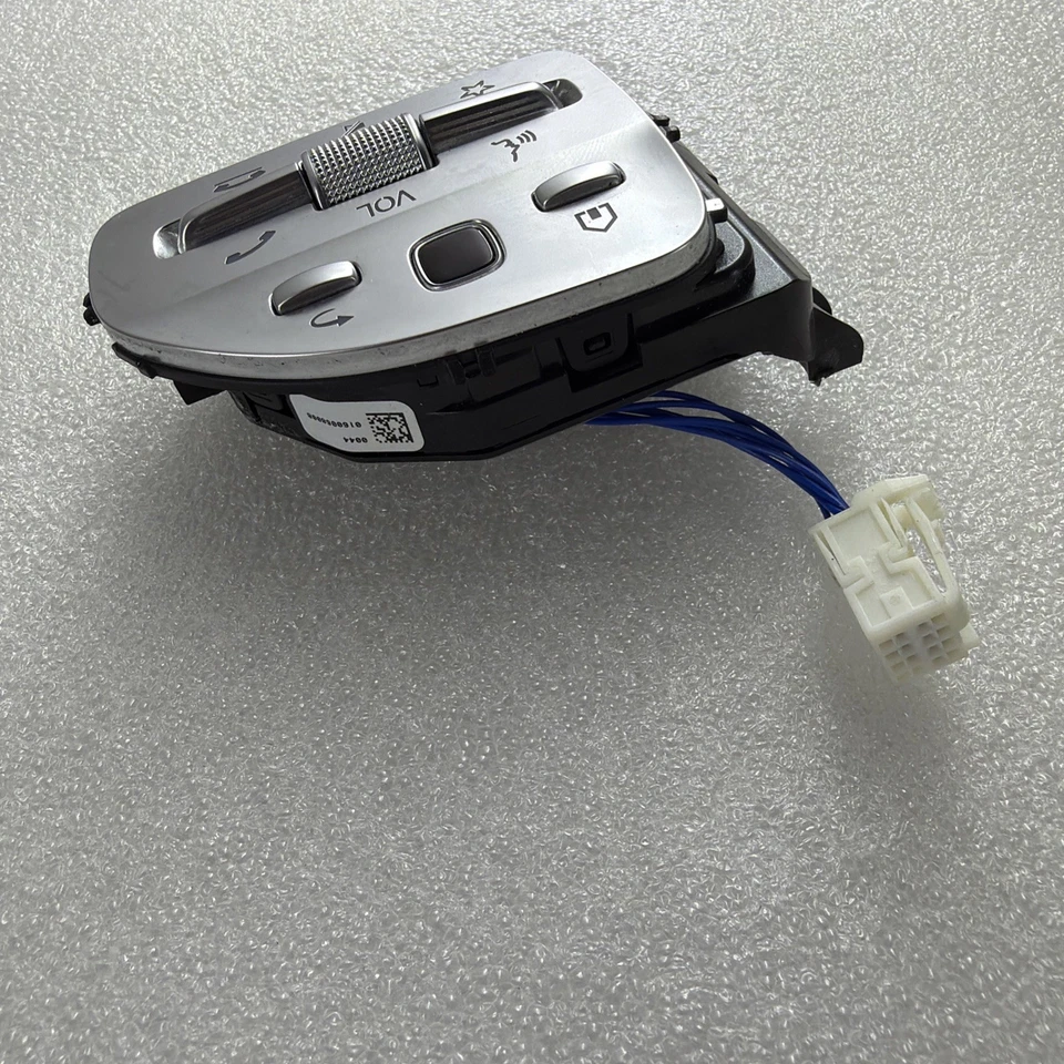 Interruptor botón volante mercedes amg gl,gla,a,b,c,e,s,glb,gle,gls Foto 4 de 4