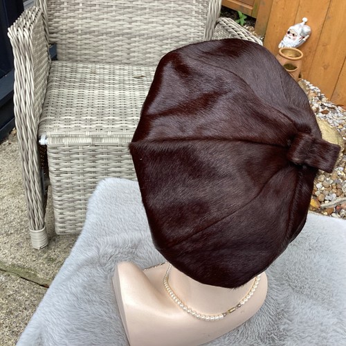1960s Antique Fur Hat Looks Stunning - Picture 14 of 24