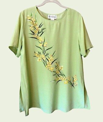 DIANE VON FURSTENBERG CELERY GREEN SILK TUNIC, BUST ABOUT 42 1/2'', SIZE SMALL