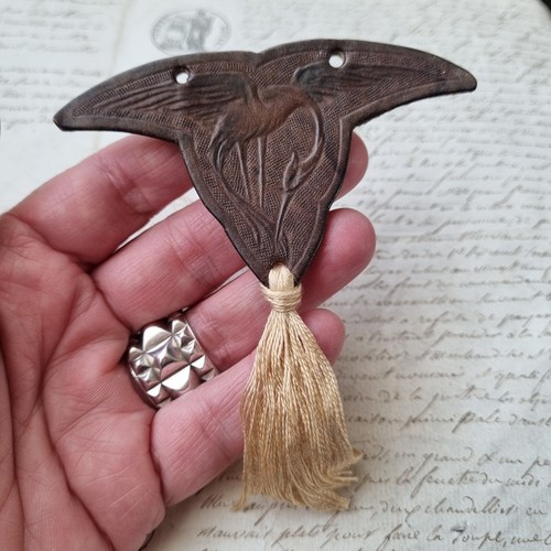 Broche Héron Gravé Cuivre Rouge – Bijou Fantaisie Occasion, Parfait état
