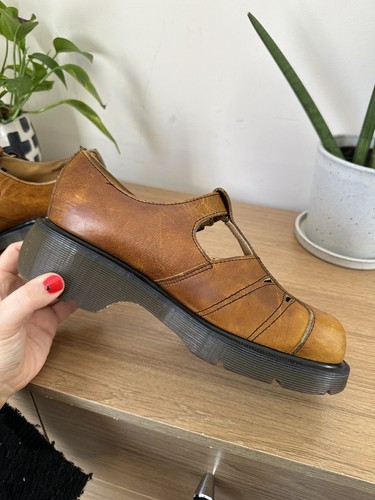 Dr Martens Hecho en Inglaterra Cuero Marrón Grueso Mary Jane Zapatos Reino Unido 7 UE 41 EE. UU. 9 - Imagen 15 de 22