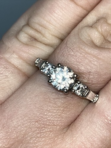 Stunning White Gold Moissanite Ring Size 6.5. 1.6 Carat Weight. - Picture 3 of 19