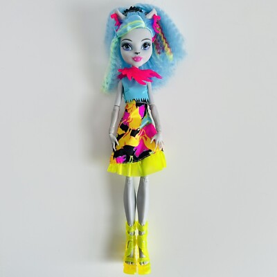Monster High Puppe: Electrified - Silvi Timberwolf. Haarsträubende Ghule TOP