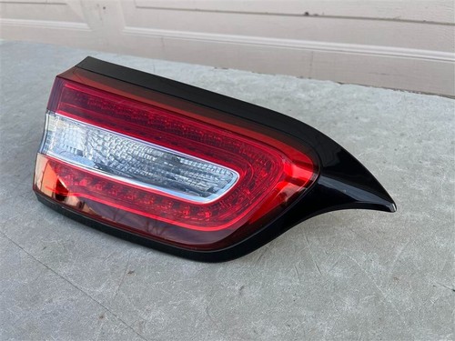 14 15 16 17 18 Jeep Cherokee Inner Tail Light OEM - Picture 2 of 13