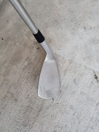 Titleist T100 8 Iron Extra Stiff Graphite Shaft - Picture 3 of 7