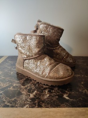 UGG AUSTRALIA Gold Sparkle Classic Mini Bow Cosmos Sheepskin Boots Women Size 9