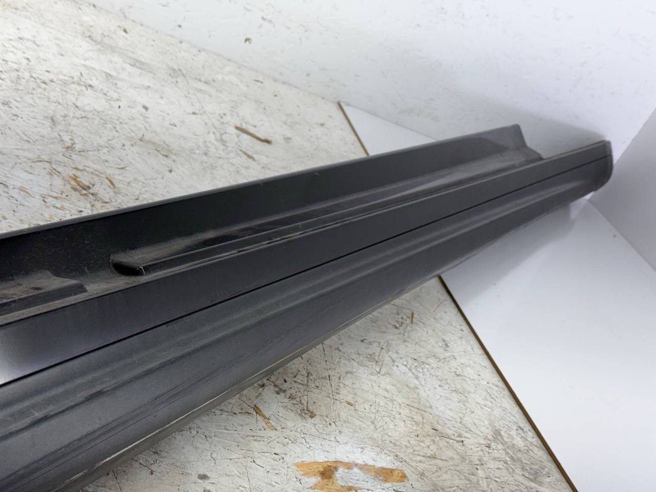 2014-2019 MASERATI GHIBLI SQ4 Right SIDE SKIRT ROCKER PANEL MAROON Black