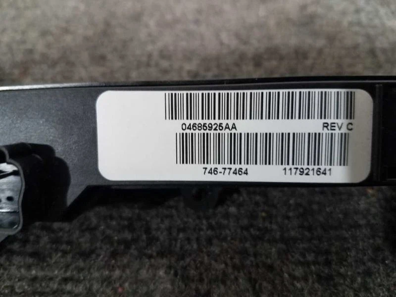 Interruptor de tablero Chrysler Town and Country 2003 - peligro/limpiaparabrisas trasero Foto 2 de 4