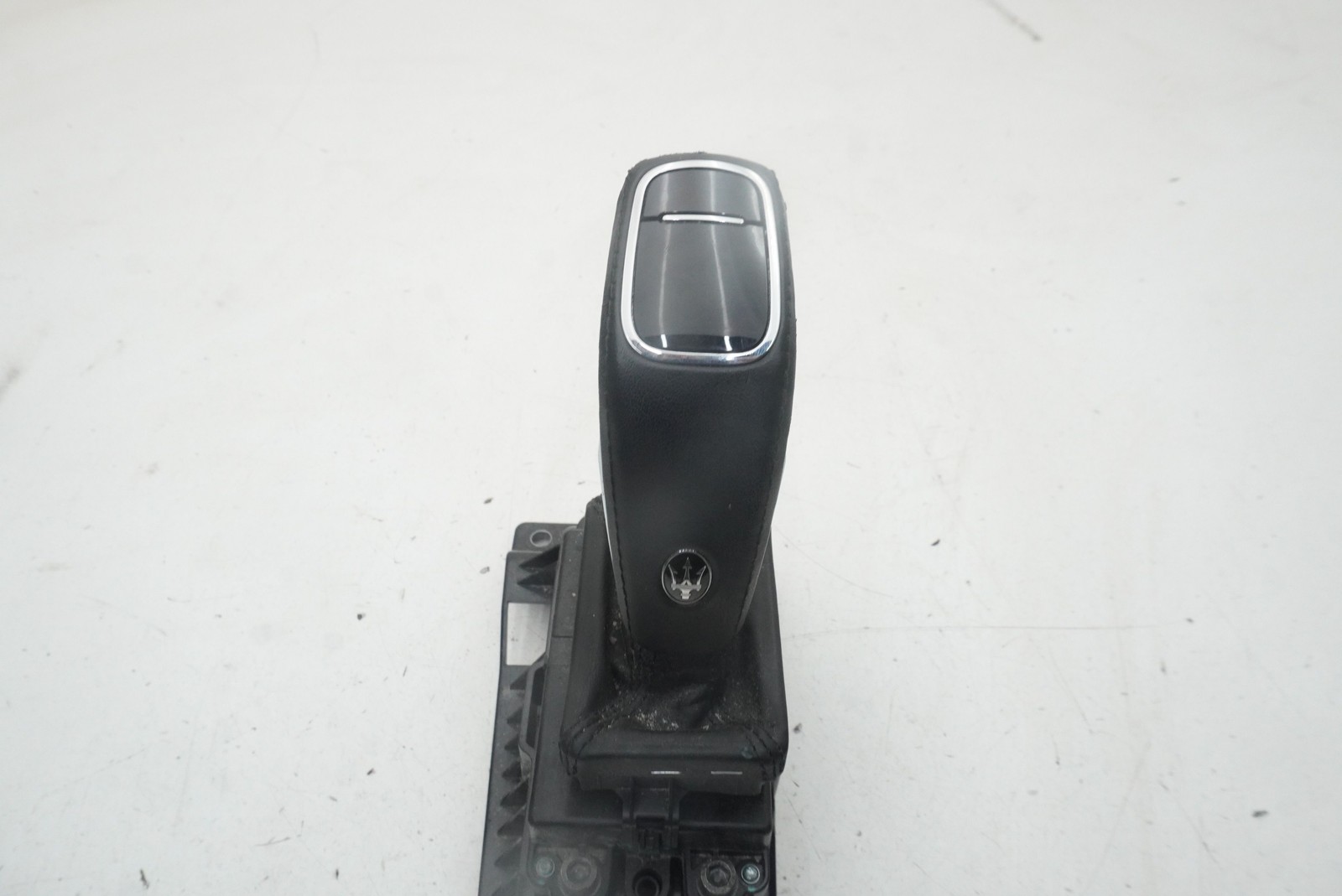 Maserati Levante Trofeo 2019 Gear lever shaft P/N 670126314