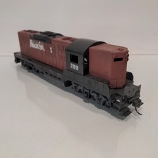 Athearn HO Rock Island/Custom Paint/Partially Unpainted EMD GP9 RI 798