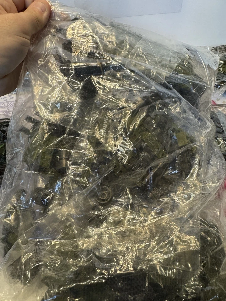 Halo Mega Bloks UNSC Elephant 96942 Not COMPLETE - Image 3 of 4